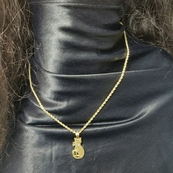Jewelry - 14k gold cat pendant